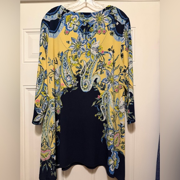 JM Collection Yellow and Navy Floral Tunic Top - Picture 3 of 4